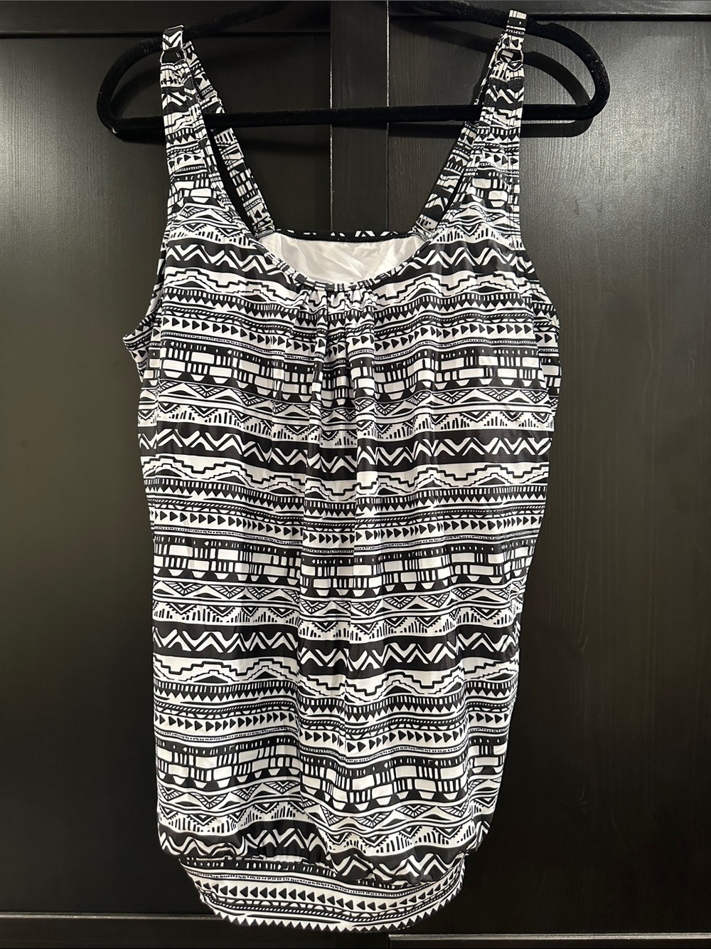 Younique Black & White Geometric-Print Swim Tank Top